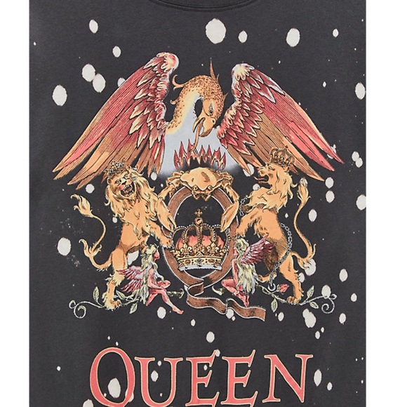 Torrid QUEEN BLACK SPLATTER CREW TEE size 3x - Picture 2 of 3